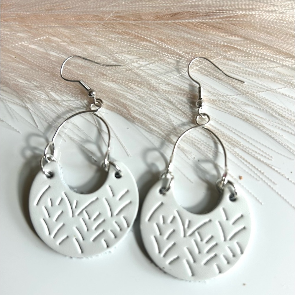 Leather earrings - Picture 1 of 1